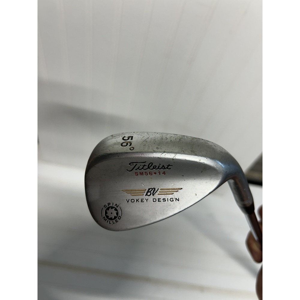 Titleist Men's SM56.14 BV Vokey Design 56° Wedge RH Spin Milled